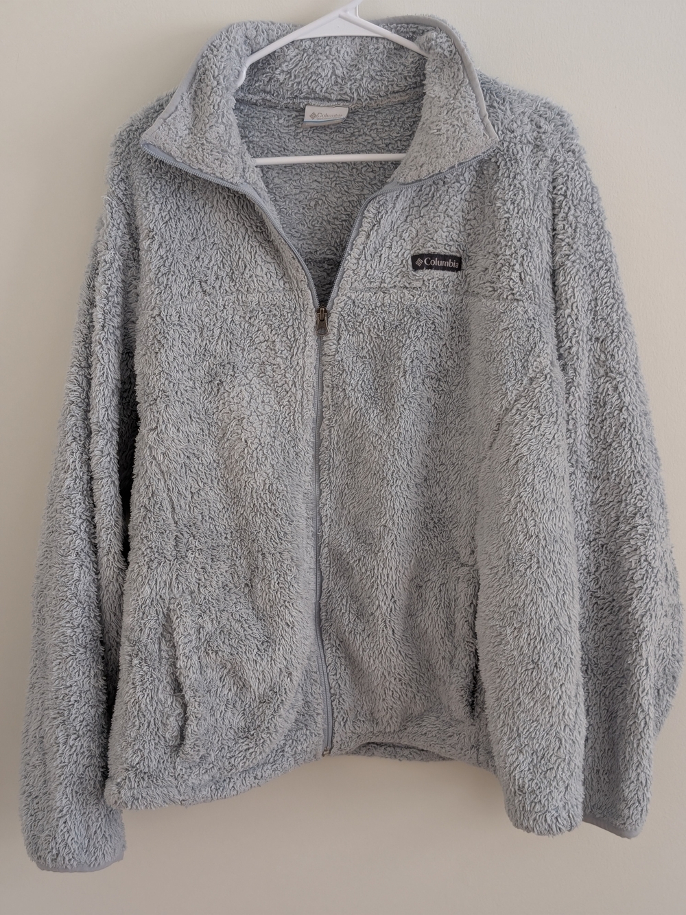 Columbia Women's Light Gray Sherpa Fleece Zip-Up Jacket